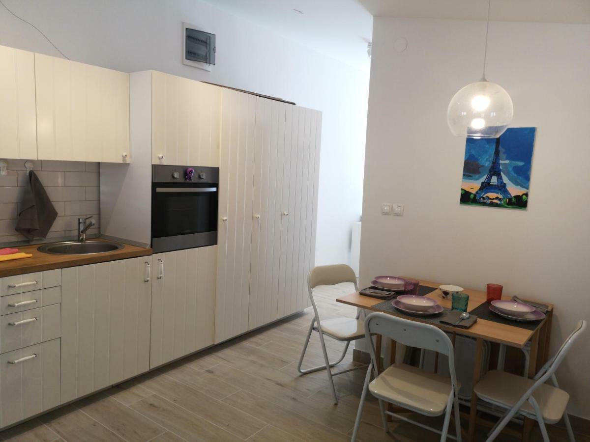 Apartman Studio Kod Ujevica Baška Voda Екстериор снимка