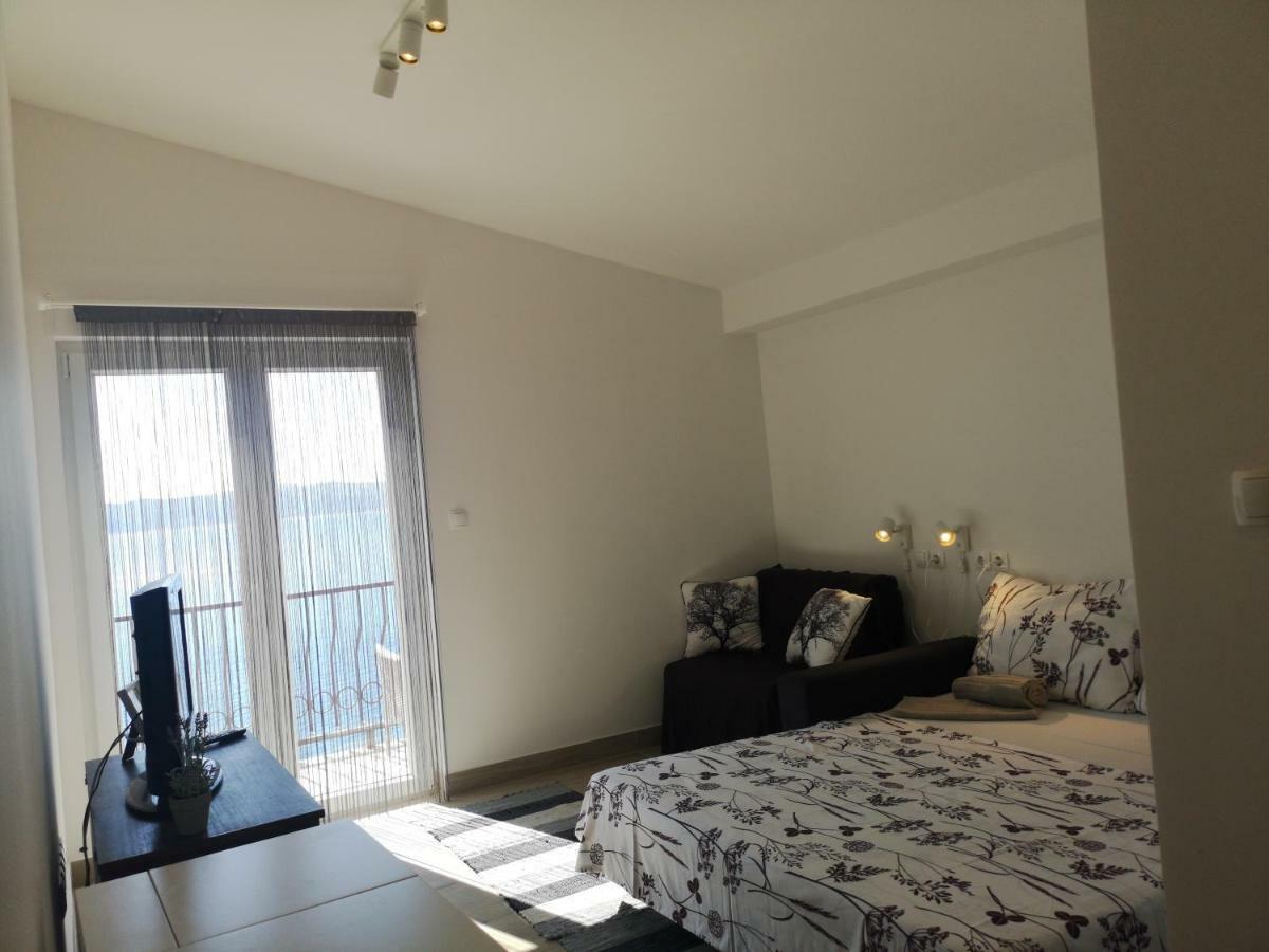 Apartman Studio Kod Ujevica Baška Voda Екстериор снимка